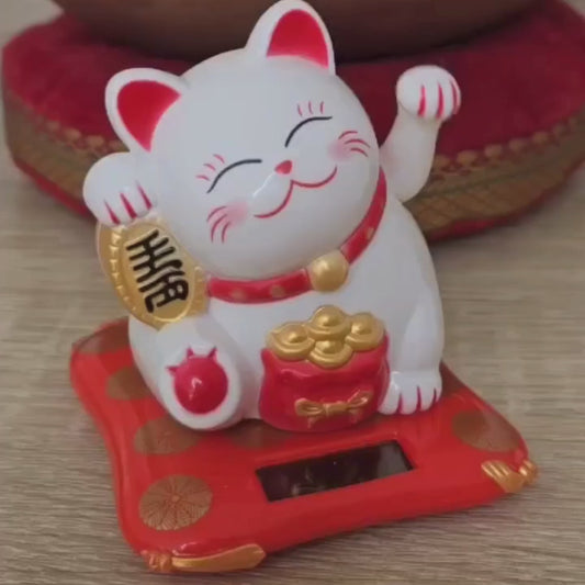Chat japonais porte-bonheur solaire – Attirez la prospérité et l’abondance !